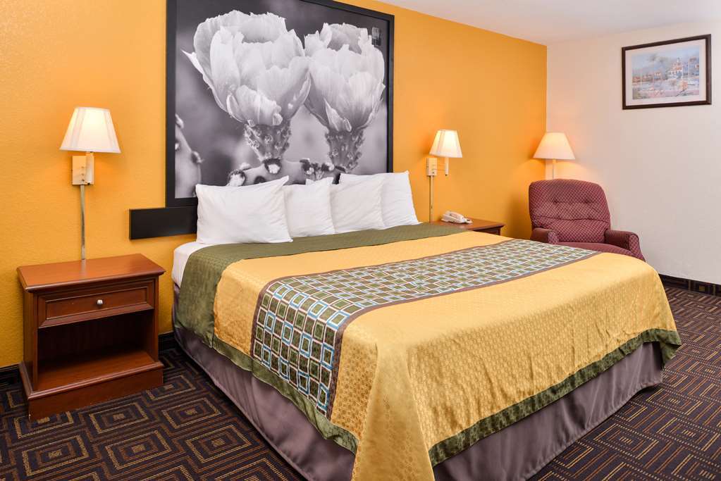 Super 8 By Wyndham Seguin Hotel Room photo